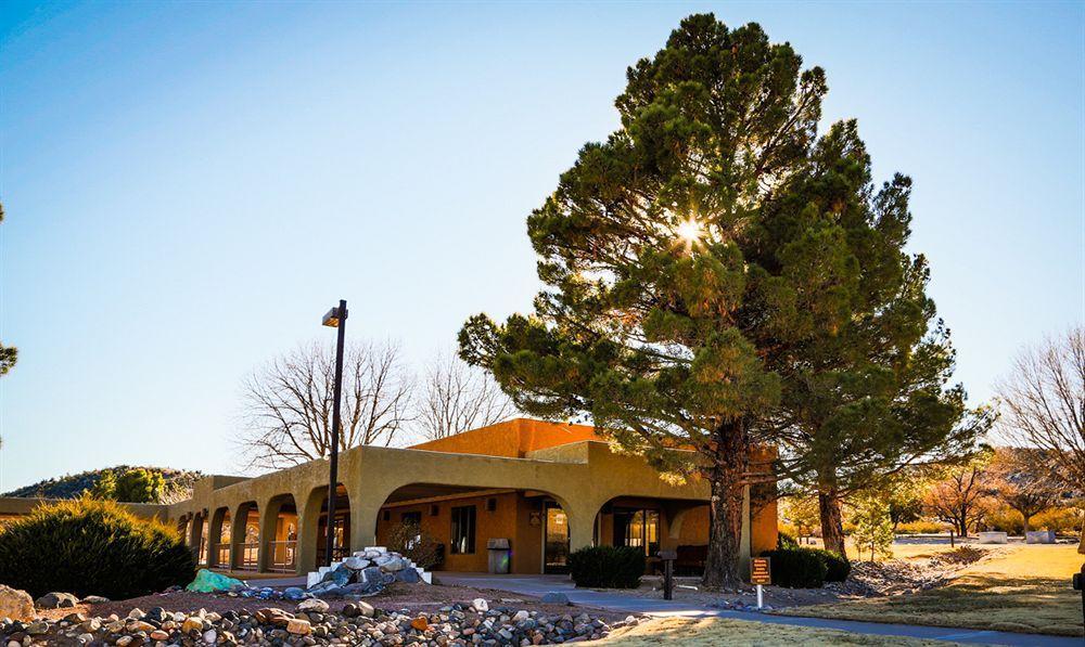 Verde Valley Rv & Camping Resort, A Thousand Trails Property Cottonwood Exterior photo